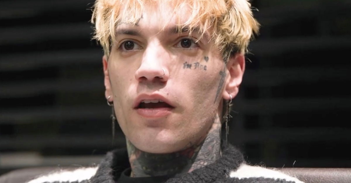 Chi è GionnyScandal: verità sui genitori biologici e perché ha cambiato cognome article-post