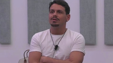 “Renato è fluido”, il parere di Adriana Volpe e le reazioni di Mussolini e Todaro preview