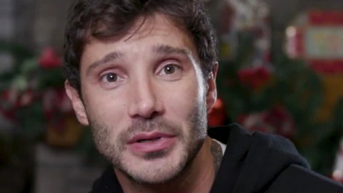 Il video di Stefano De Martino e Caroline Tronelli, nuova ricostruzione: “L’indagato ha atteso l’incontro della coppia, nei guai anche pagine, gruppi e molti profili” preview