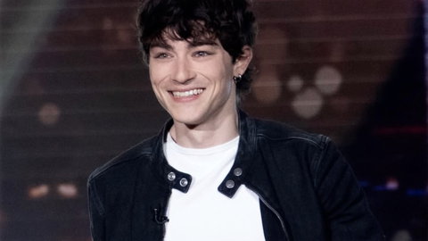 Federico Russo fa il commesso: l’attore de I Cesaroni fa chiarezza preview