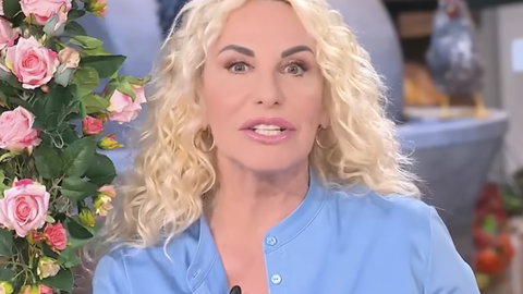 Antonella Clerici: “Ilary Blasi mi fa simpatia”, chi sono le tre conduttrici giovani che più apprezza preview