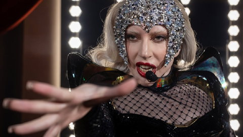 Lady Gaga, Shape Of A Woman: testo e audio del brano de Il Diavolo Veste Prada 2 preview