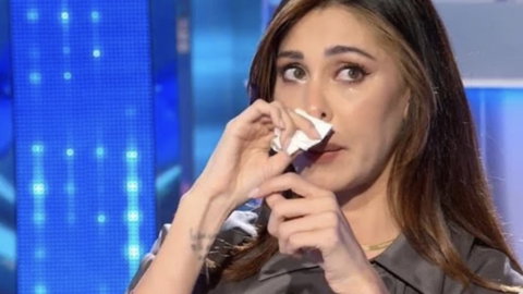 L’Isola dei Famosi, Selvaggia Lucarelli scalza Belen Rodriguez: “Nome saltato nelle ultime ore” preview