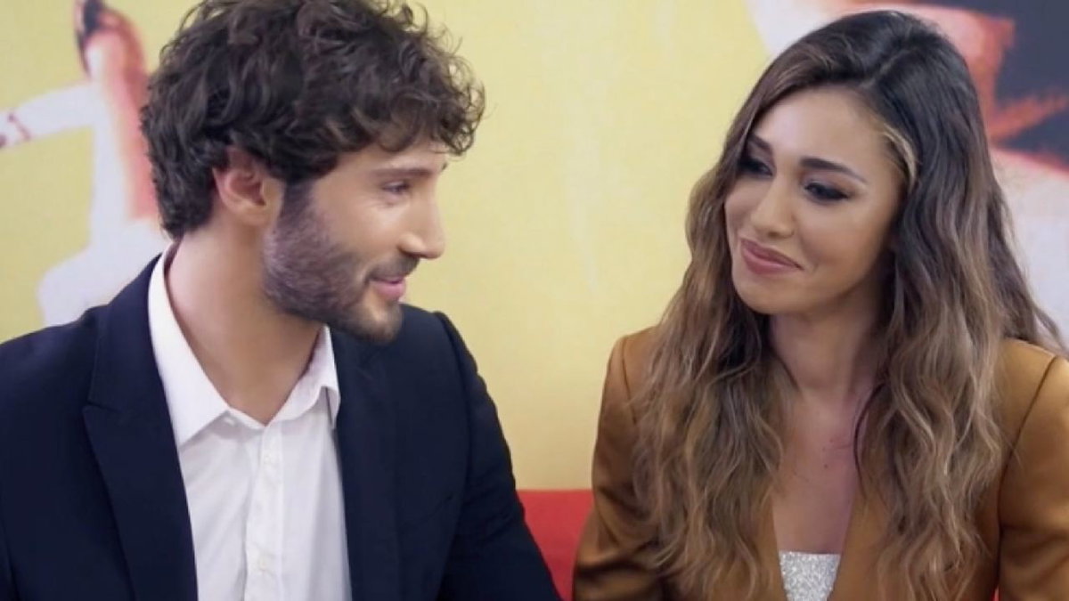 Belen Rodriguez e Stefano De Martino paparazzati insieme: “Amore che sfida le imperfezioni” article-post