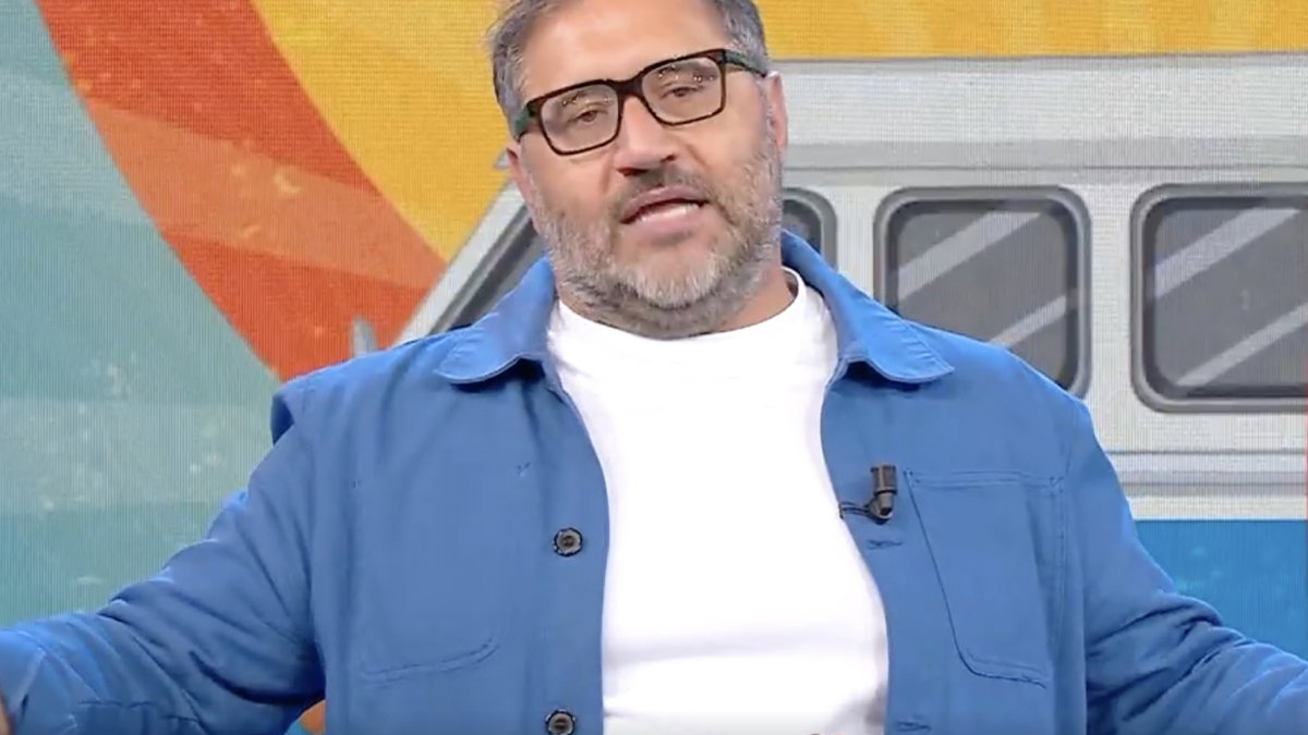 Camper di Peppone non piace ad alcuni critici, Angelo Mellone lo difende: “Ho lottato per fare questo programma” article-post