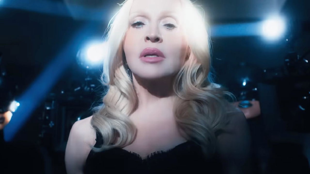Madonna, lo stop al film, la lite con la Universal e la proposta di Netflix per una serie article-post