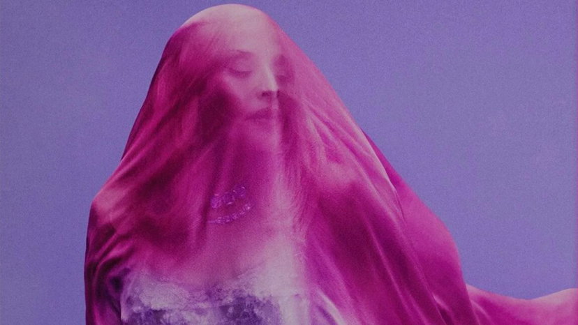Confessions II, copie vendute al debutto: superate tutte le previsioni e conquistato il primo posto in classifica in USA preview