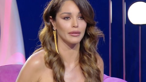 Delia Duran rompe i tabù sulle lesbiche nello spettacolo: “Ho avuto un flirt anche io” preview