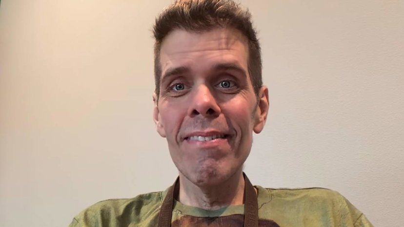 Perez Hilton, il nuovo comunicato della famiglia: “È in gravi condizioni, ma stabile, necessaria un’operazione chirurgica” preview