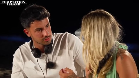 Temptation Island, Cristian dopo l’accusa di tradimento a Soraya: “Parlo di lealtà, ma ho tradito” preview