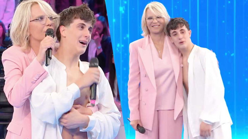 Raro intervento social di Maria De Filippi che risponde a Emiliano Fiasco, la dolce dedica dopo Amici preview