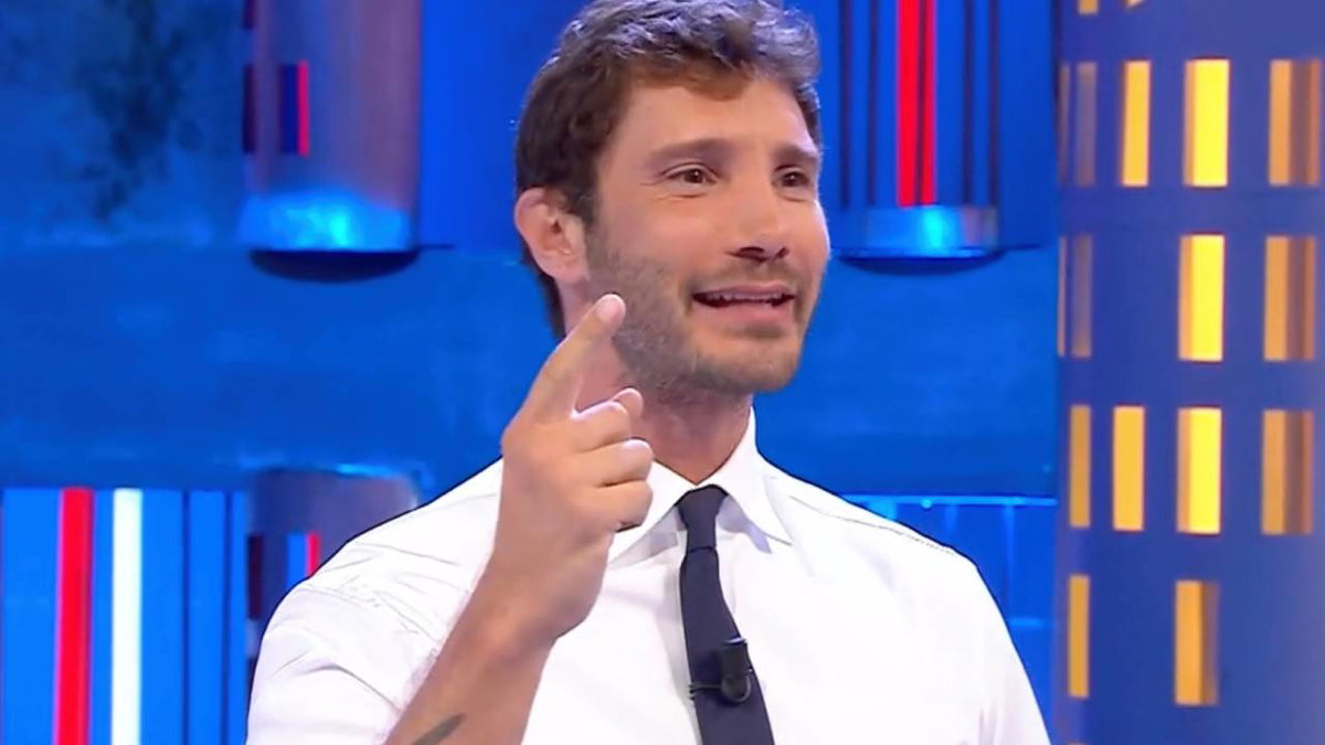 Stefano De Martino e i rumor dei malumori di alcuni colleghi in Rai: “Il fastidio di certi big è reale” article-post