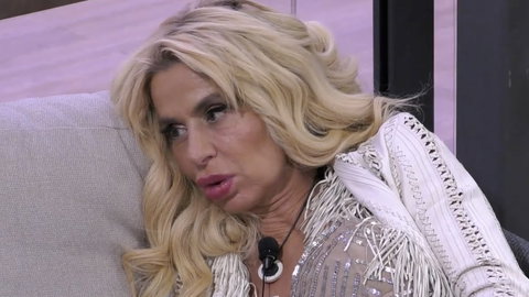 Valeria Marini si apre al Grande Fratello Vip: “La mia vita privata è un disastro, non sono mai stata amata, ma forse è colpa mia” preview