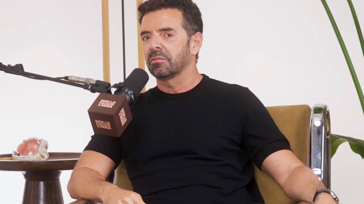 Alberto Matano sulle critiche ricevute da Lorella Cuccarini: “Non mi percepisco così” article-post