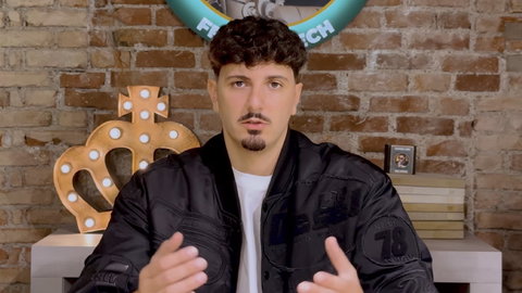 Corona smascherato dal suo collaboratore Ben: “In Falsissimo testimonianze false” preview
