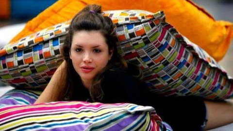 Ilenia Pastorelli stufa delle domande sul Grande Fratello: “Ho fatto un reality, mica una rapina” preview