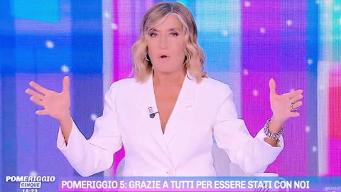Myrta Merlino non voleva fare Pomeriggio 5, i retroscena su dubbi, ascolti e problemi: “Non me la sentivo” preview