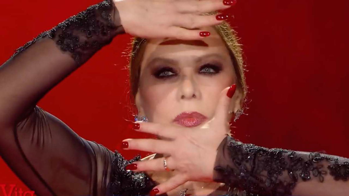 Ornella Muti, l’enorme cachet a Ballando con le Stelle svelato da Selvaggia Lucarelli: “Oltre 40.000 euro a puntata” article-post