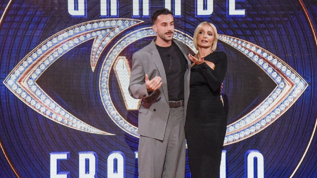 Veronica Peparini ironizza al GF Vip sulla truffa subita: “Io ricca?!” article-post
