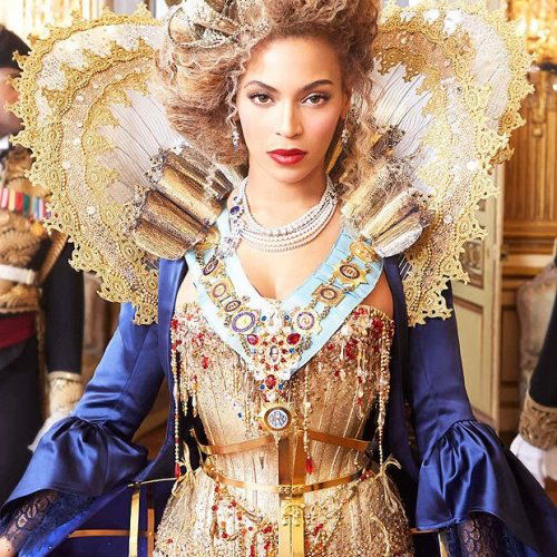 BEYONCE-THAT-GRAPE-JUICE-2O13-e1359950374750