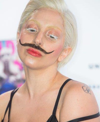 Lady Gaga Mustache Baffi (1)