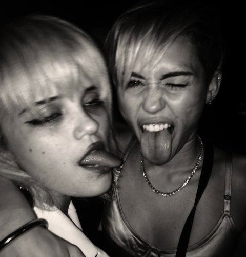 sky-ferreira-miley-cyrus