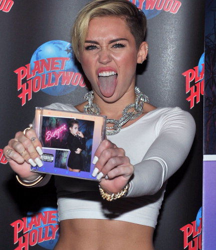 Miley Cyrus "Bangerz" Record Release Signing