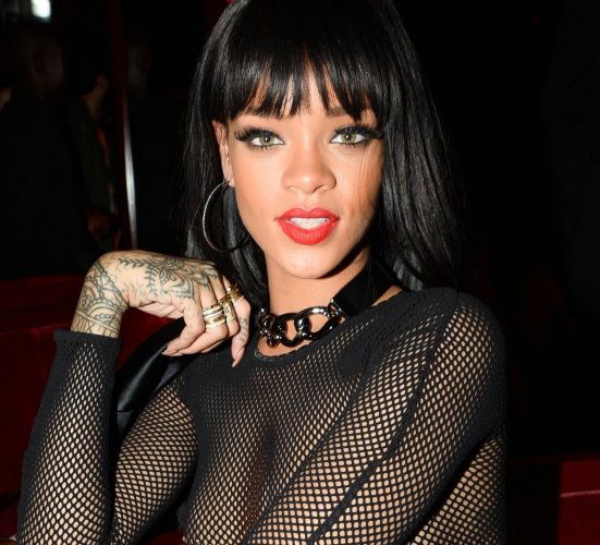 Rihanna Capezzoli (4)
