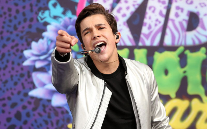 Nickelodeon's 27th Annual Kids' Choice Awards - Red Carpet
