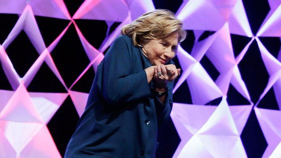 hillary clinton shoe scarpa las vegas