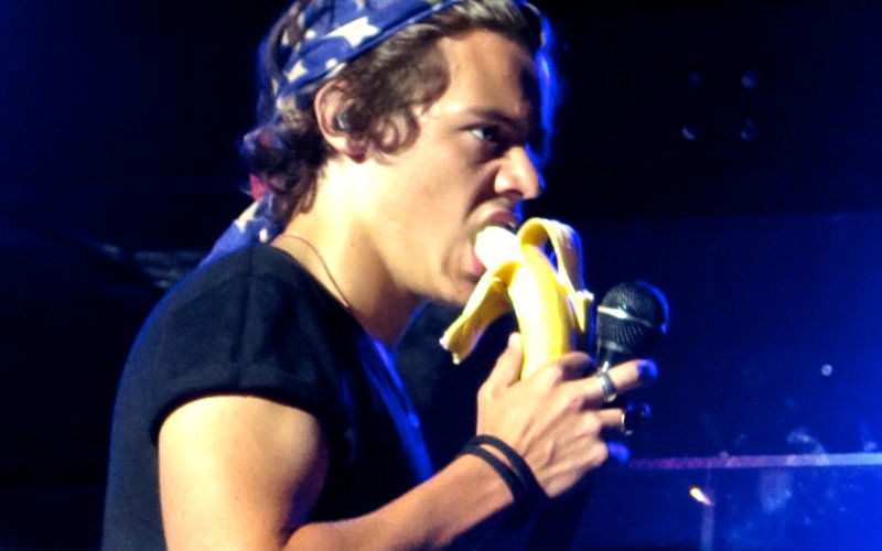 harry styles bananas