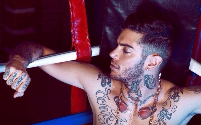 Emis Killa palestra