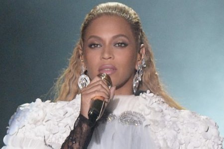 beyonce-live-vma-2016-video