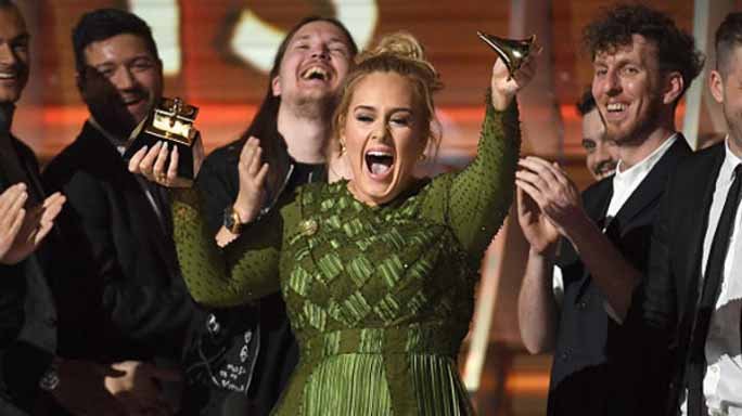 Adele spezza il Grammy