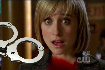 chloe smallville allison arrest omg