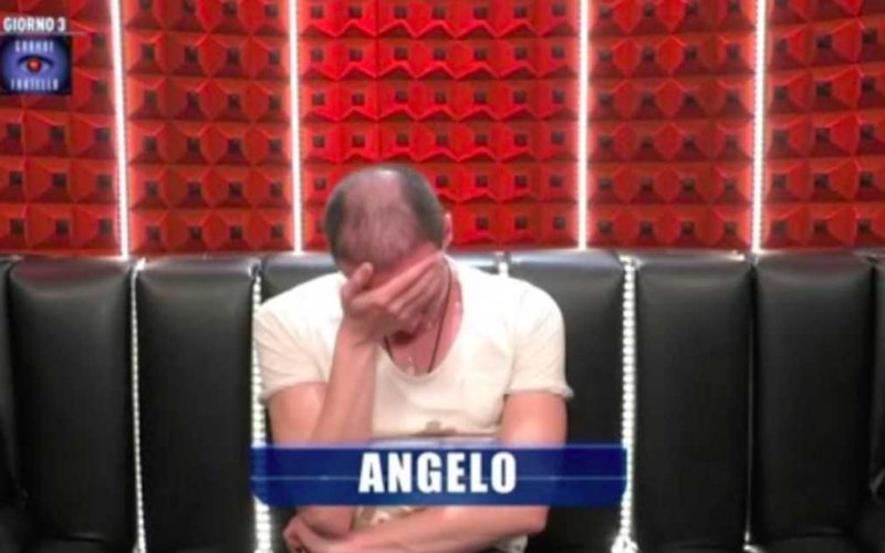 Angelo Sanzio piange