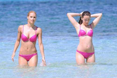 Michelle Hunziker e Aurora Ramazzotti bikini (2)