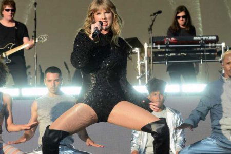 toshi taylor swift omg women