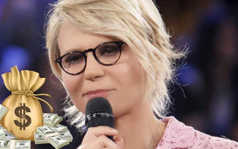 maria de filippi guadagni soldi fascino tv