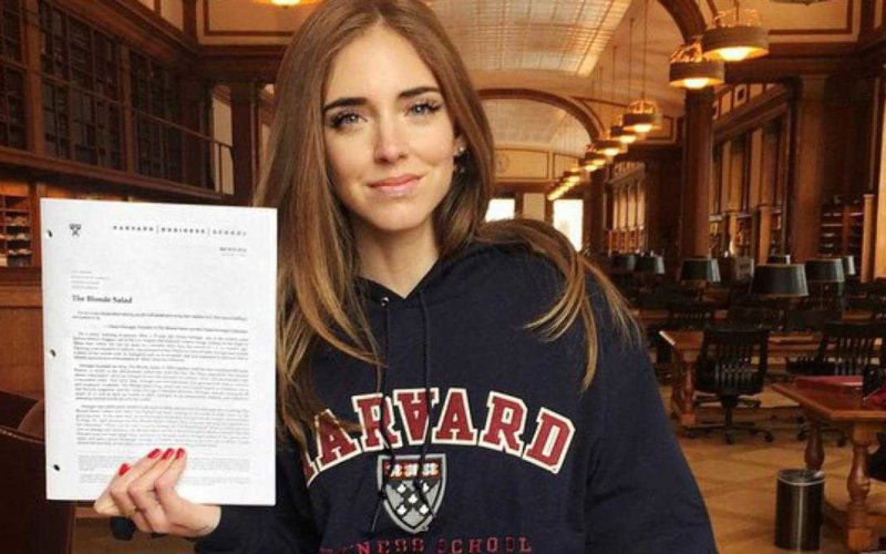 Chiara Ferragni bocconi diploma