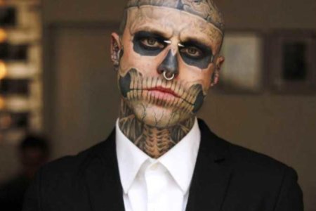 Zombie Boy Morto