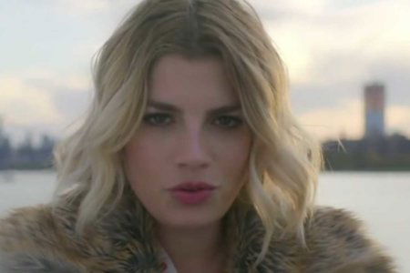 emma marrone lesbica