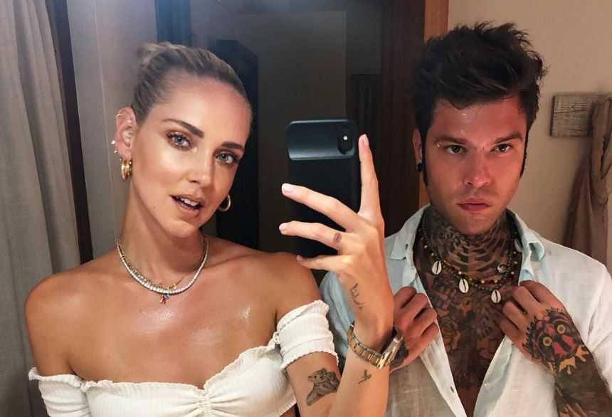 Chiara Ferragni presenta la mascotte del matrimonio e prende in giro Fedez