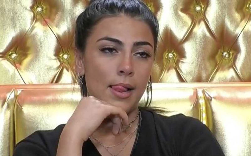 Giulia Salemi e i suoi sfondoni da denuncia | BitchyF