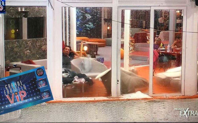grande fratello vip segnala casa allagata