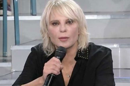 maria de filippi tronista famsoo