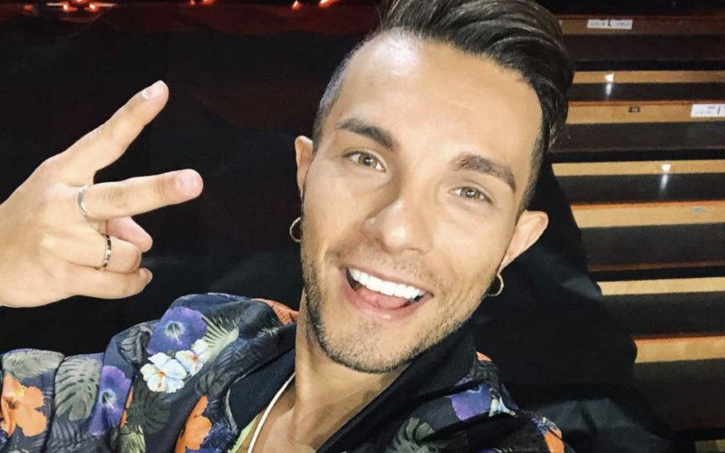 marco carta bacio uomo maschio
