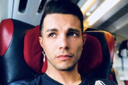 marco carta etero gay fidanzato