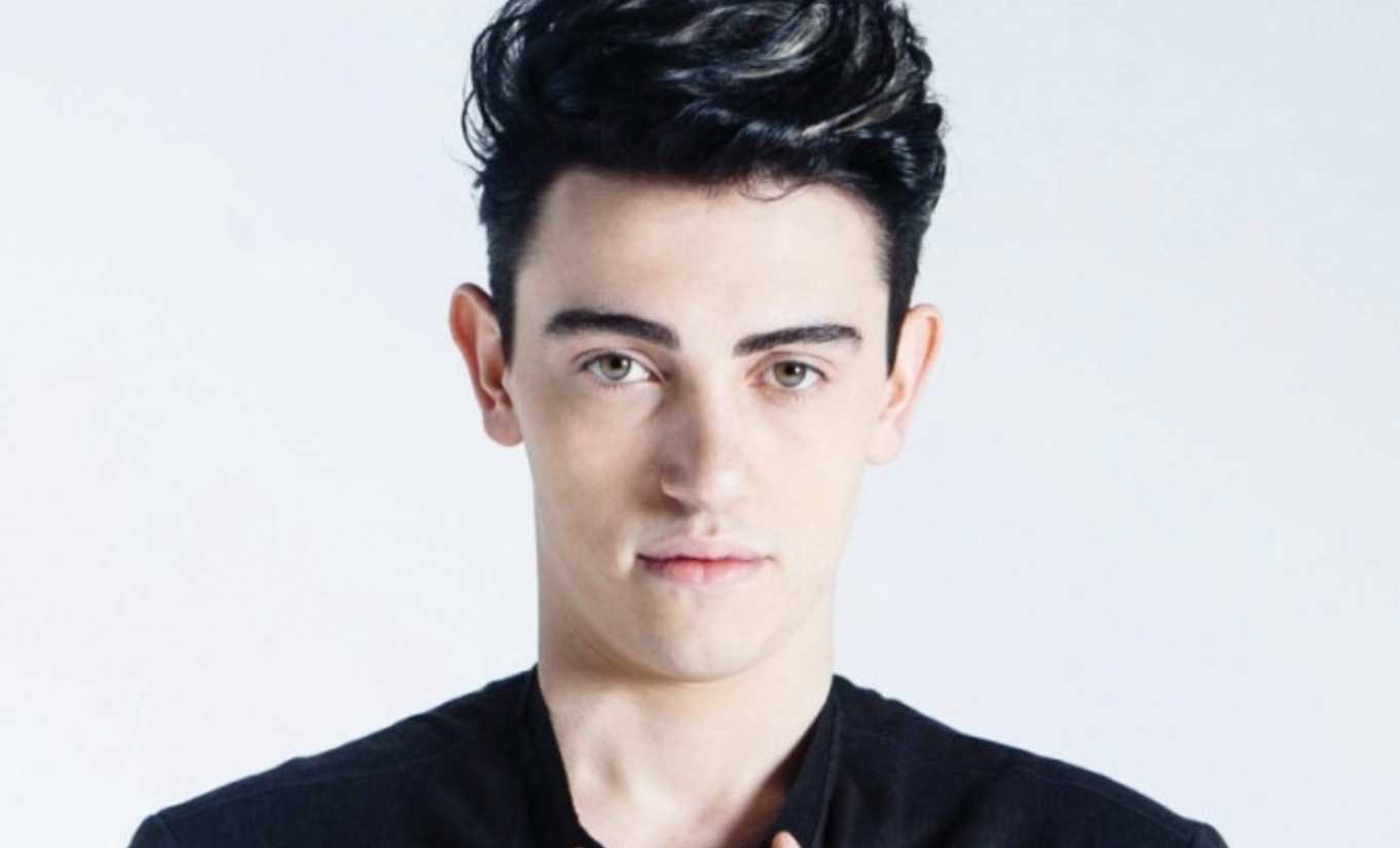 Michele Bravi, Verissimo annulla l'intervista il cantante rischia di