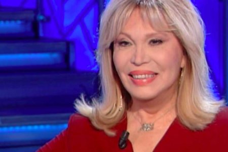 Amanda Lear trans
